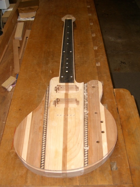 With wings - Front - Maple center
